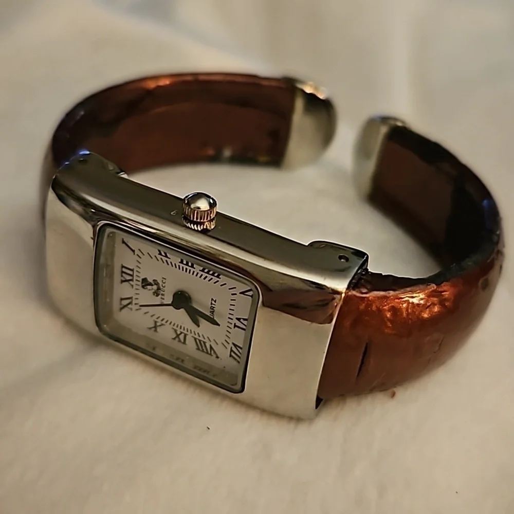 3/$30 VTG VERUCCI 1990s Bracelet Watch
